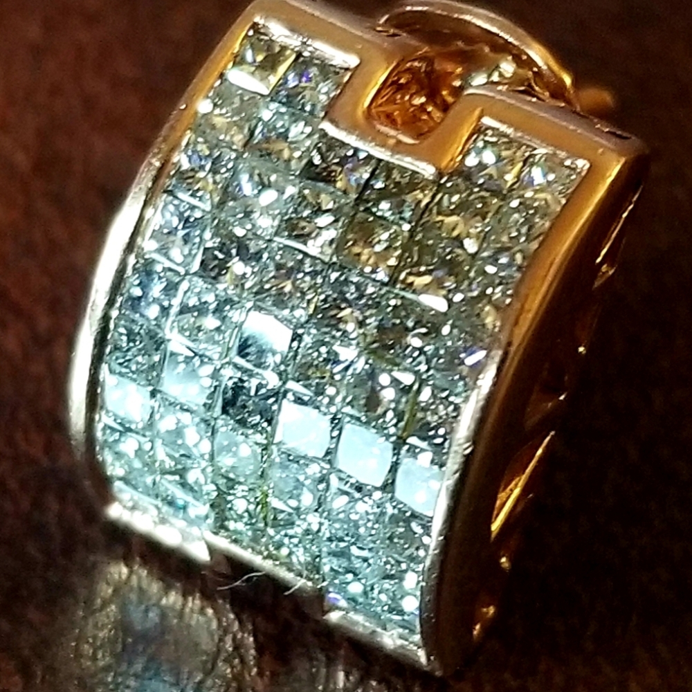 STUNNING!!! Princess Cut VS Diamond Earring!!!